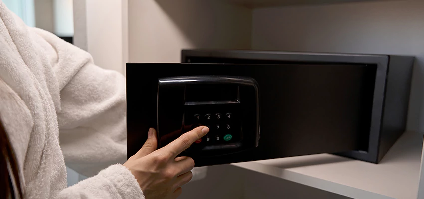 Safe Unlocking Service Company in Vandenberg Village, California