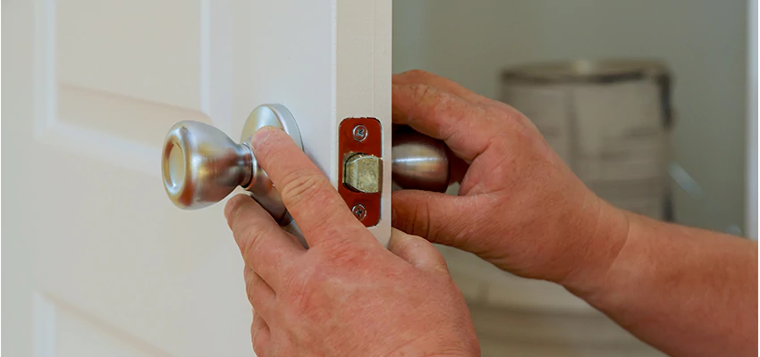 AAA Locksmiths For lock Replacement in Vandenberg Village, California